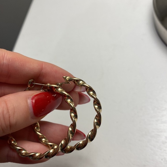 Hoop earrings - Picture 6 of 6